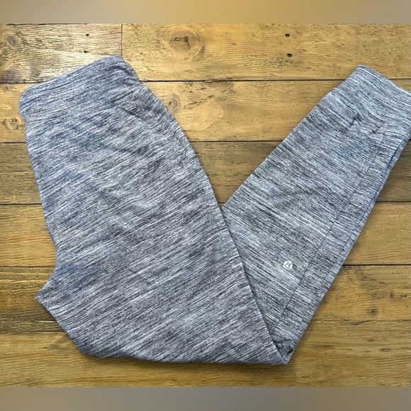 LULULEMON Heather Gray Ready To Rulu Joggers Pants with Pockets and pull string - Picture 5 of 11